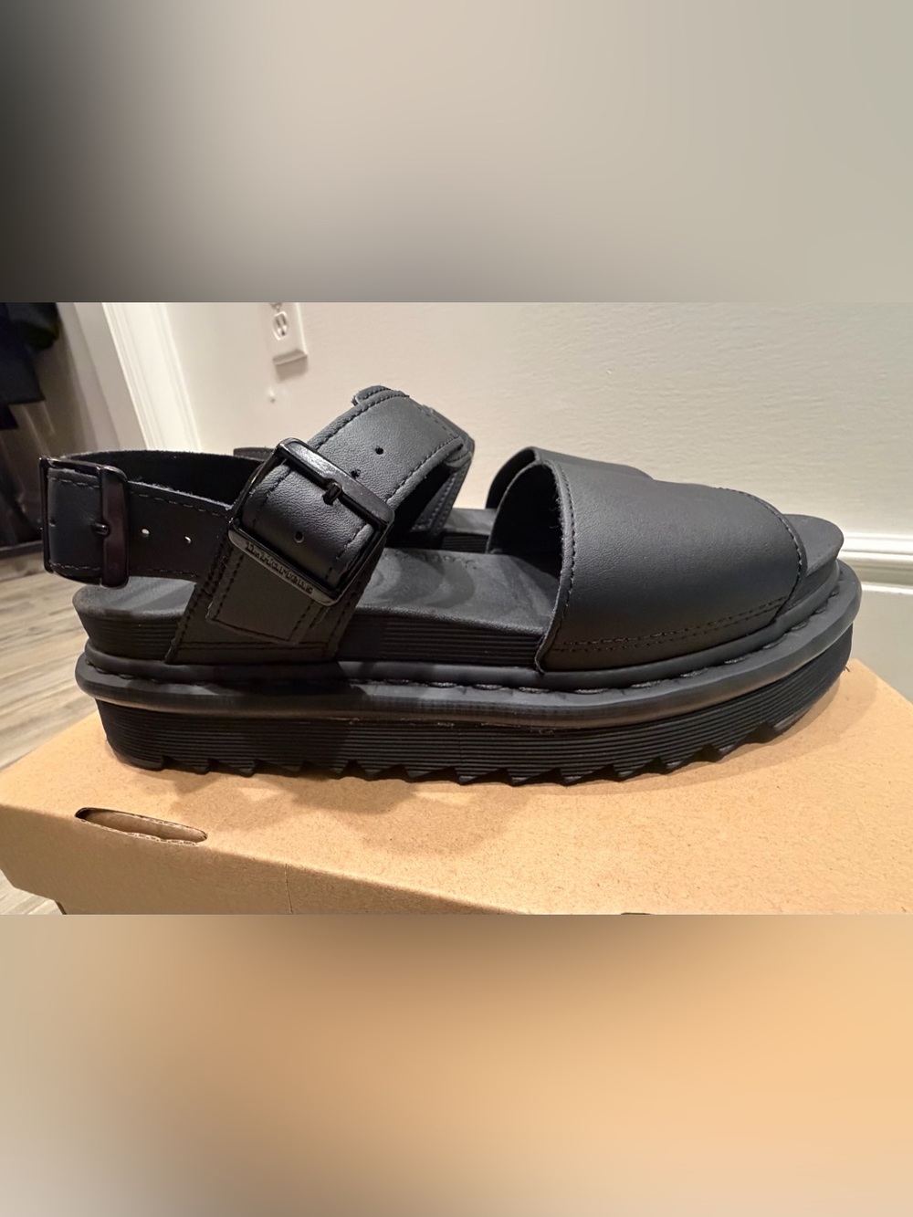 Dr. Marten’s Voss Hydro Sandal - Picture 6 of 14